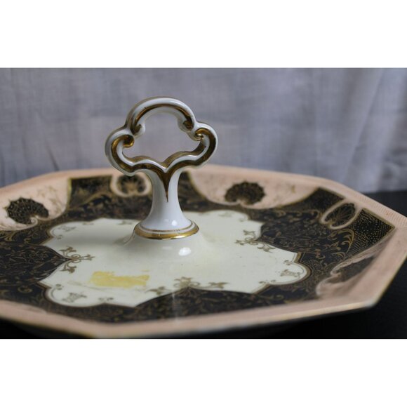 Beautiful Dish With Unique Colors And Deigns With Handle - Picture 6 of 9